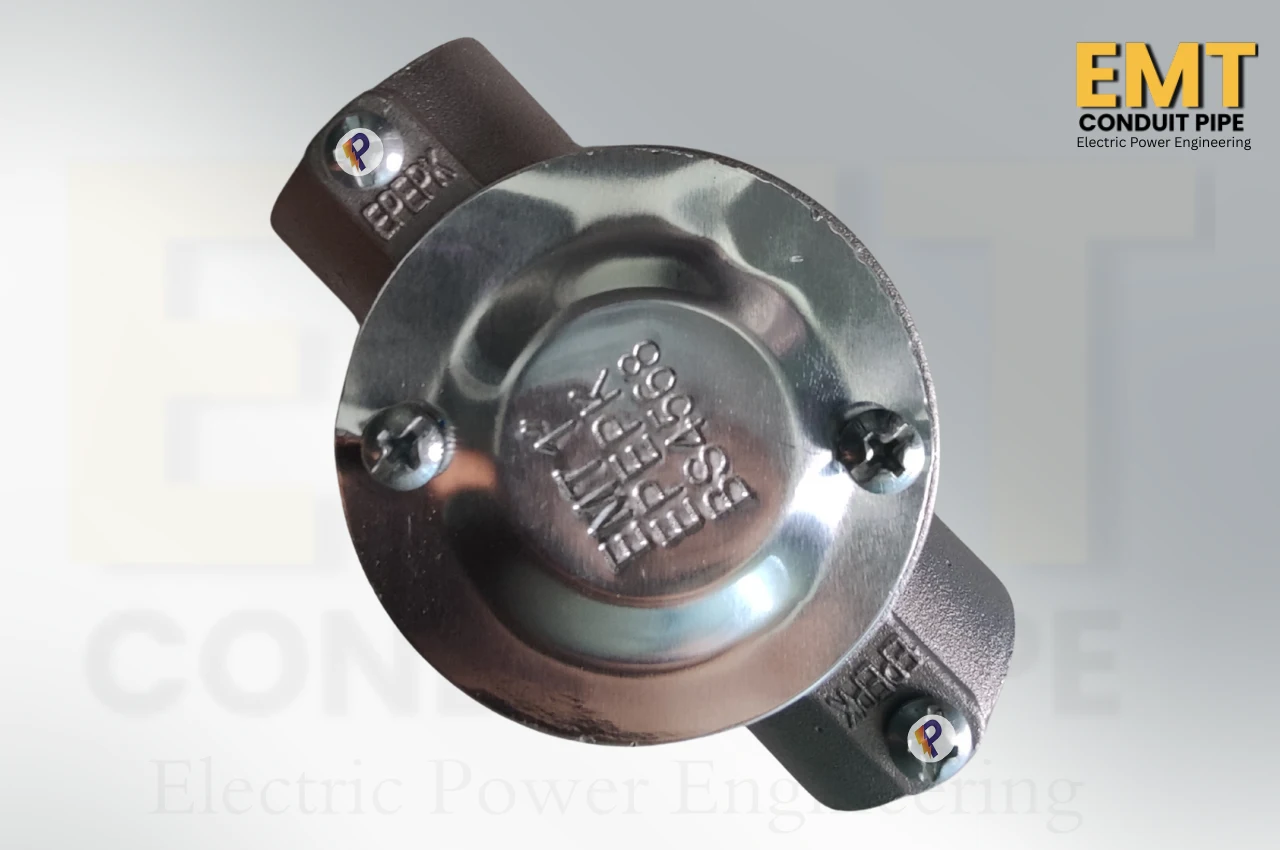 Two way emt conduit junction box
